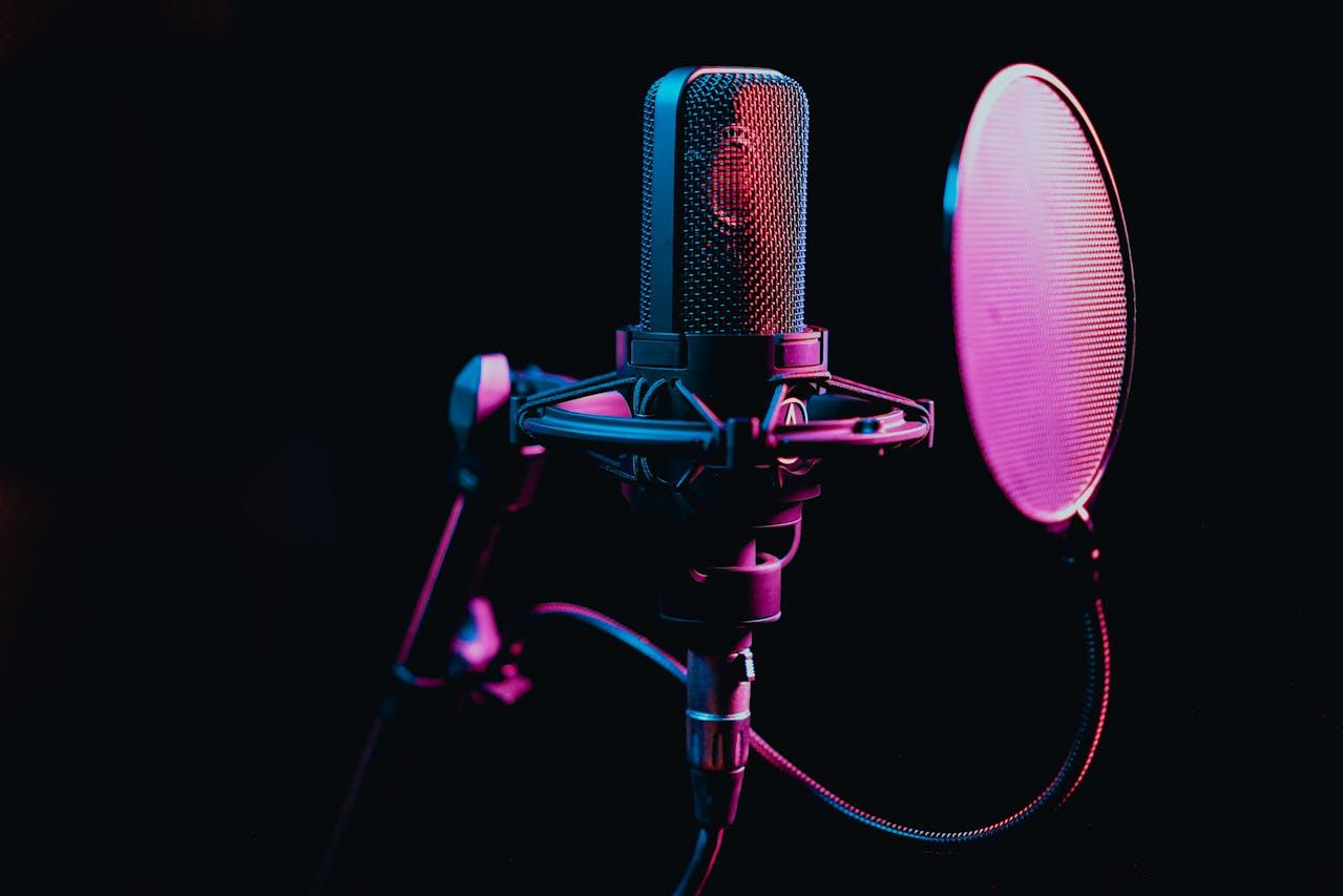 Cover Image for Mastering the Art of Recording Rap Vocals: 9 Proven Strategies